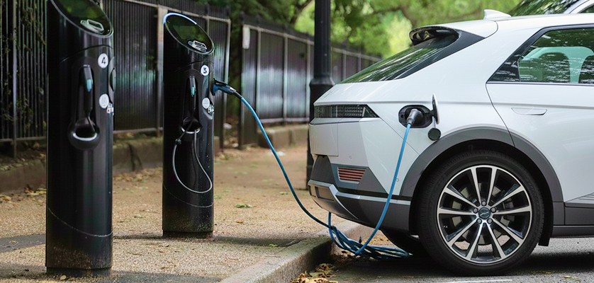 Charge Electric Car In London