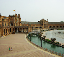 Location Voiture Centre-ville de Séville, Seville de USD 25.26/jour - Espagne