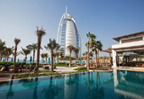 Wynajem Samochodów Dubaj Jumeirah Beach Hotel, Dubaj Z USD 28.89/dzień - Zjednoczone Emiraty Arabskie