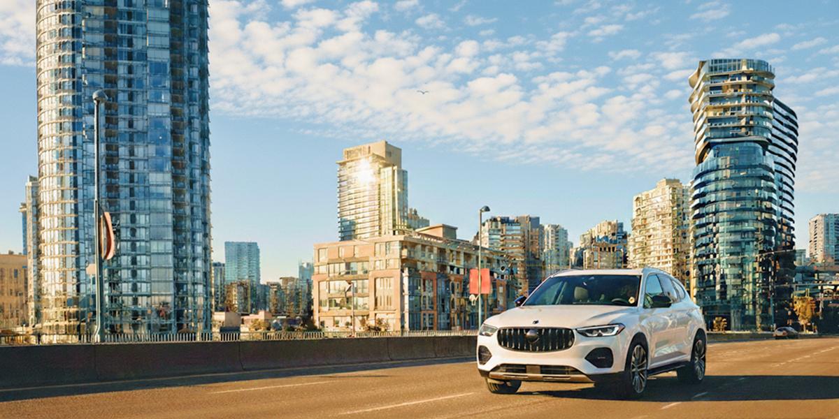 Best pickup & drop off locations for car rental in Vancouver and Toronto