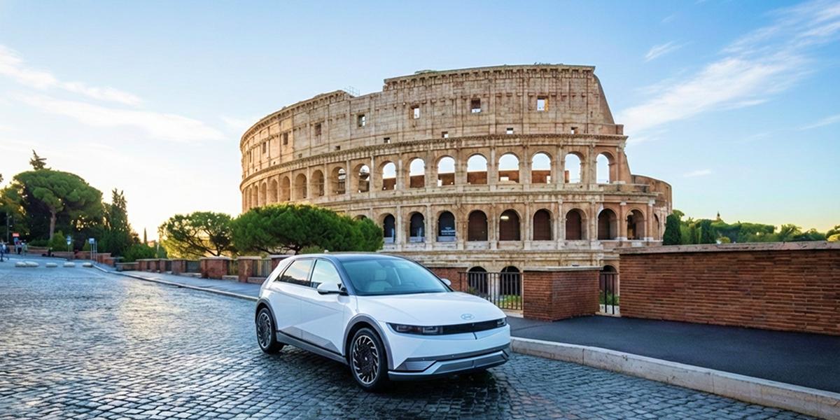 Which are the top Italian cities for renting an electric car?