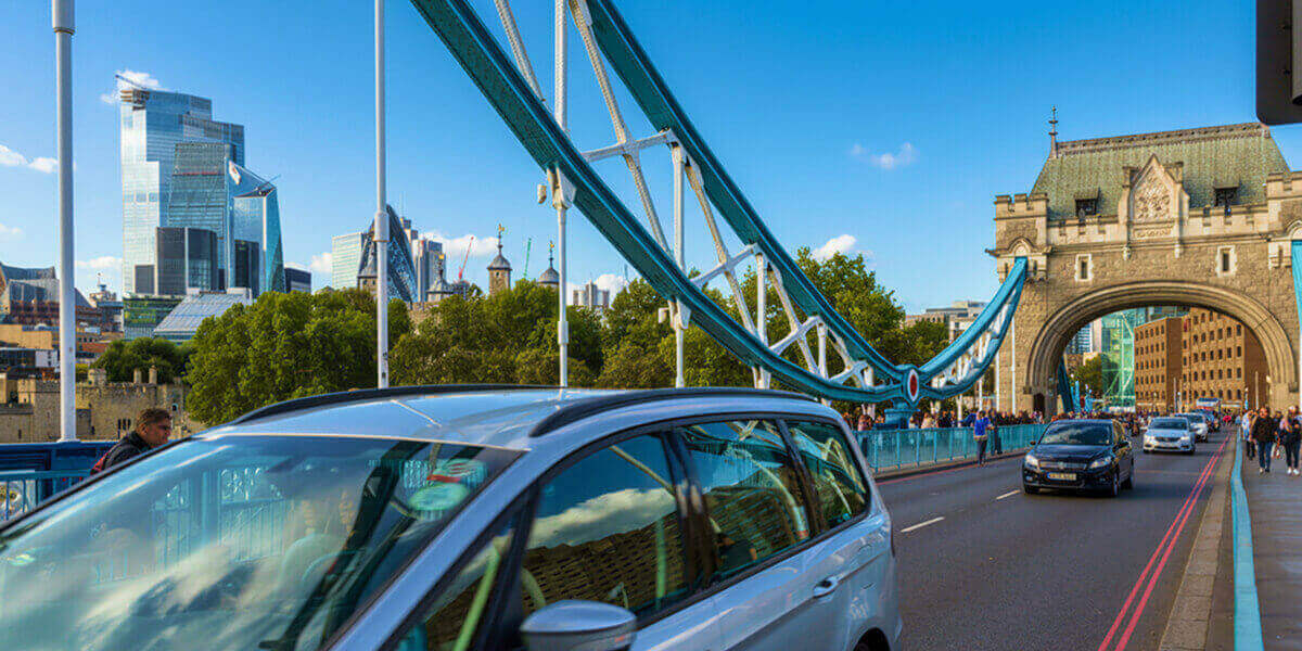 Long-term car hire in UK: Costs, benefits and how it works