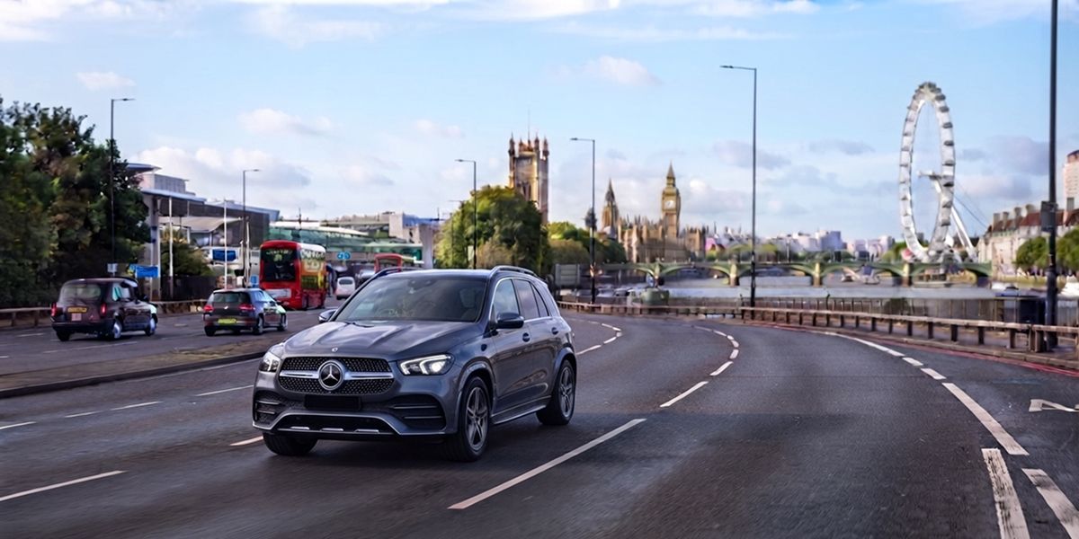 Canadians & Americans driving a rental car in UK: Everything you need to know